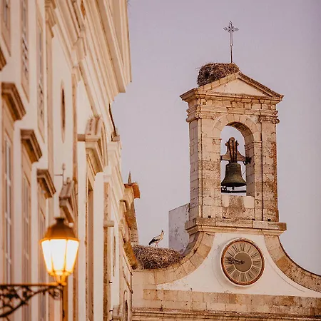 Pensionat Faro Guest House 3*