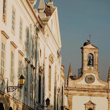 Pensionat Faro Guest House 3*