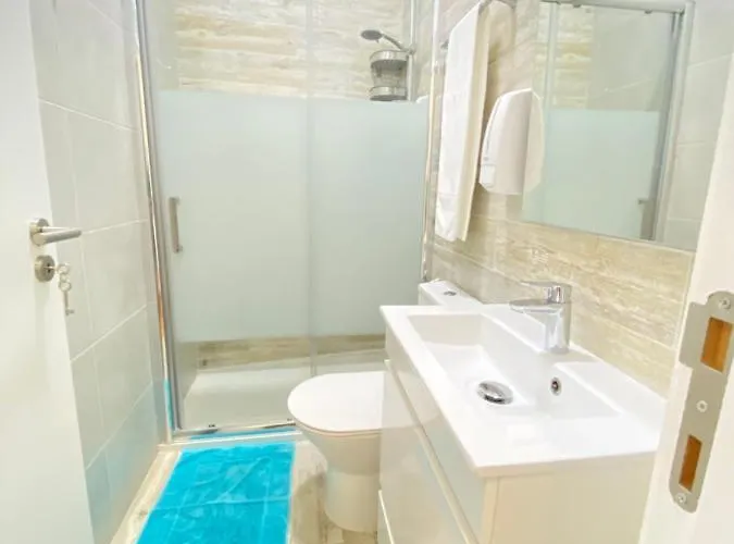 Pensjonat Faro Guest House 3*