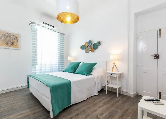 Pensjonat Faro Guest House 3*
